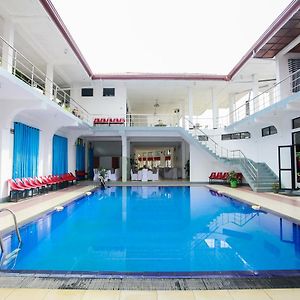 Hotel Uva Rest Sanasta